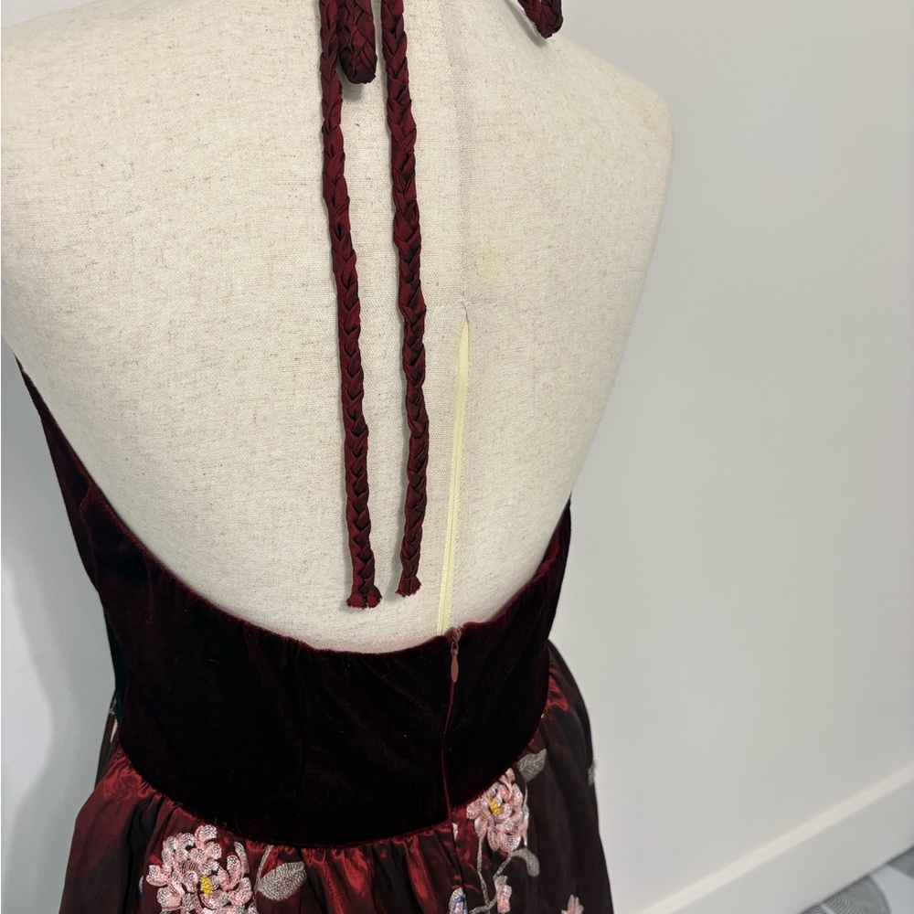 Ad:hoc le Collezioni Embroidered Flower Velvet Halter Dress - Picture 4 of 6